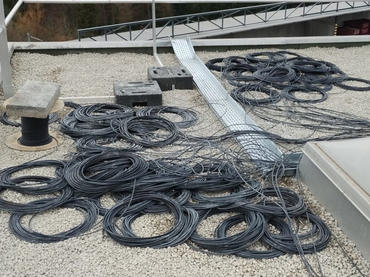 20250325 05 Kabel.jpg